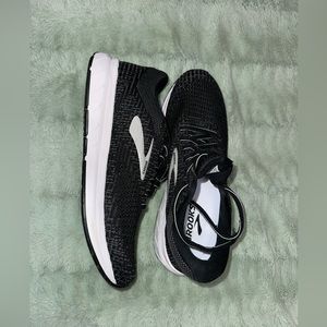 Women’s Brooks Athletic Shoes